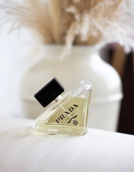 Prada Paradoxe Virtual Flower