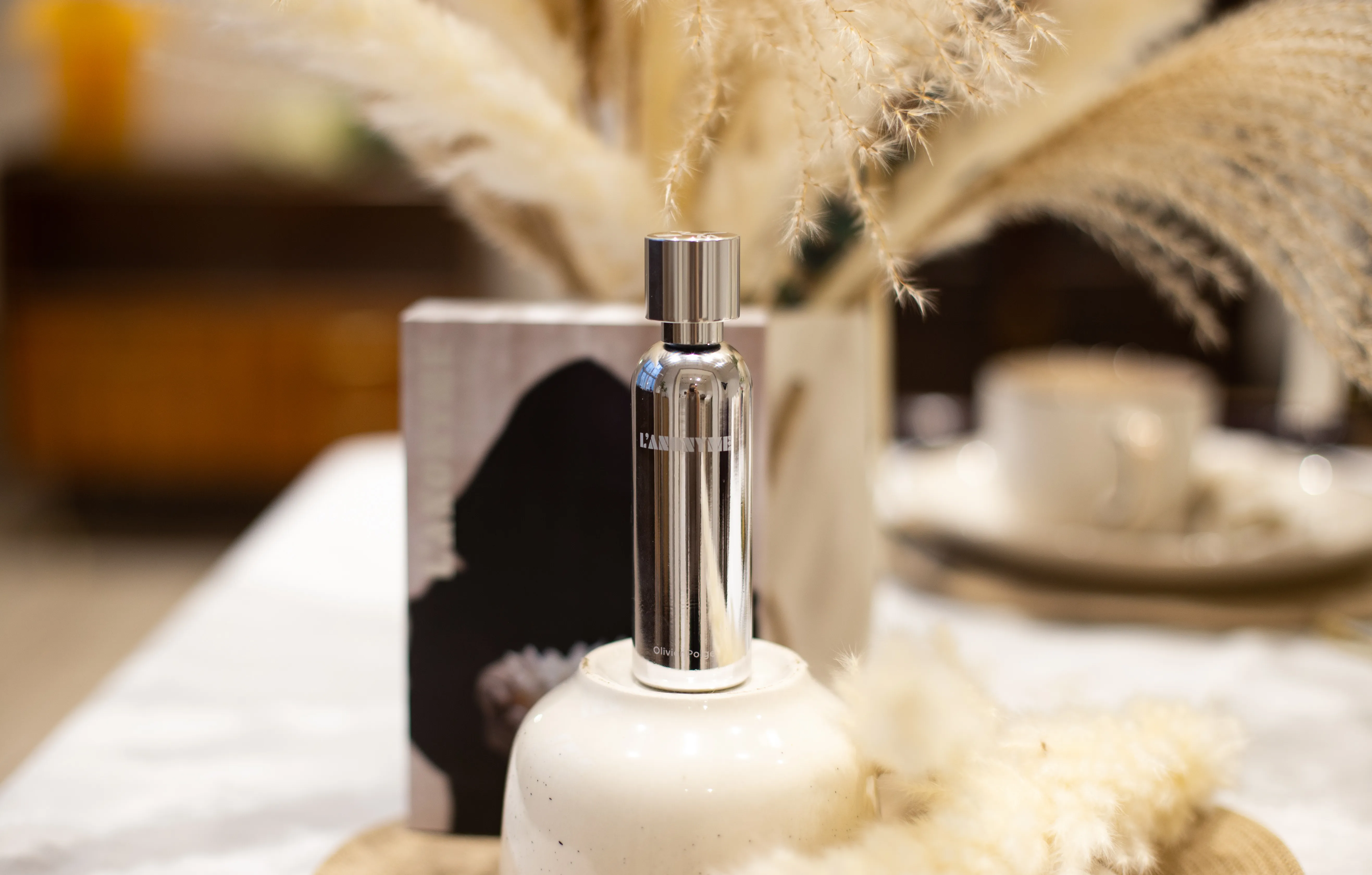 What We Do Is Secret L'Anonyme Extrait 