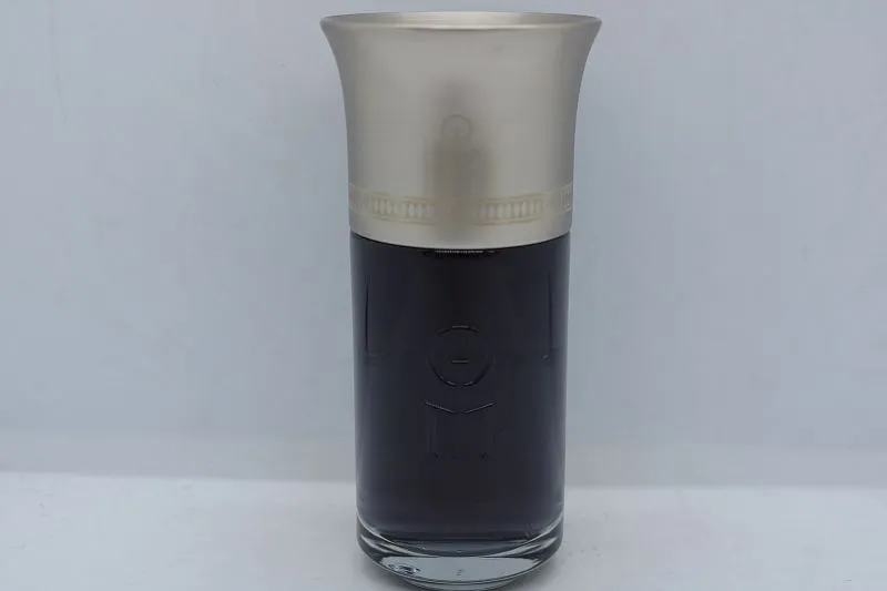 Les Liquides Imaginaires Fortis парфюмерная вода