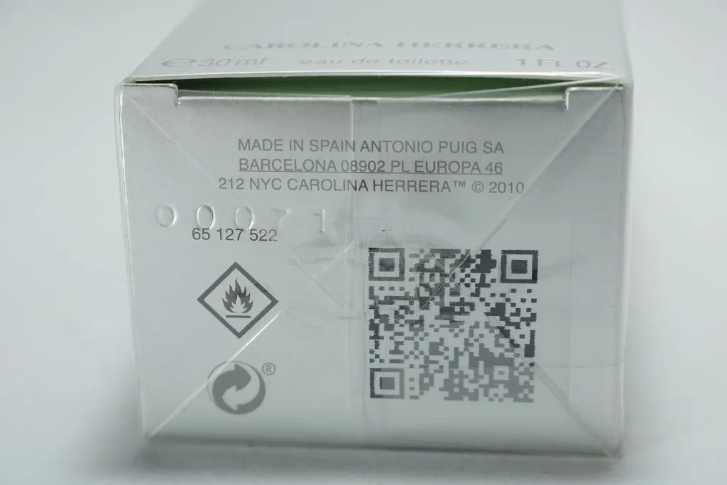 Carolina Herrera 212 туалетная вода