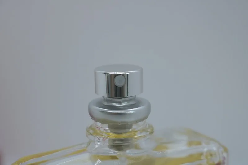 Escentric Molecules Escentric 04