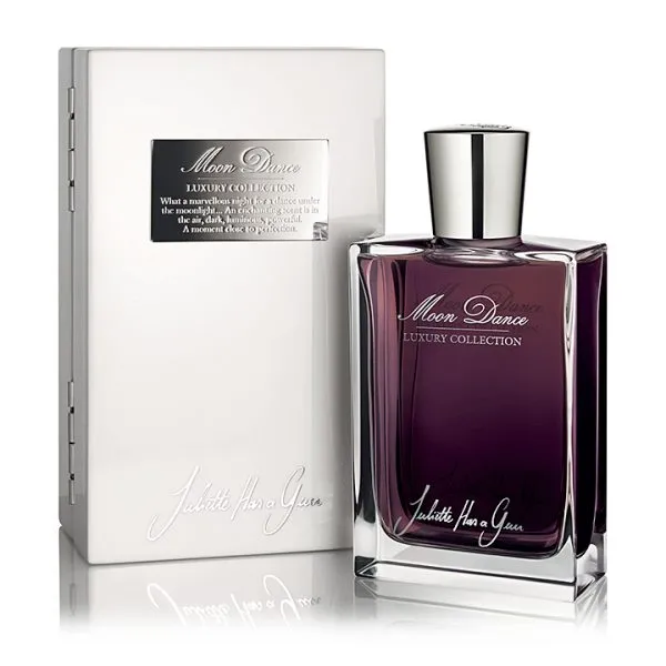 Juliette Has A Gun Moon Dance