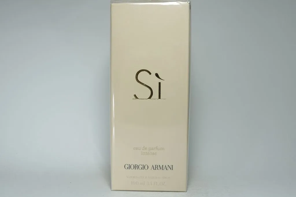 Giorgio Armani Si Intense парфюмерная вода