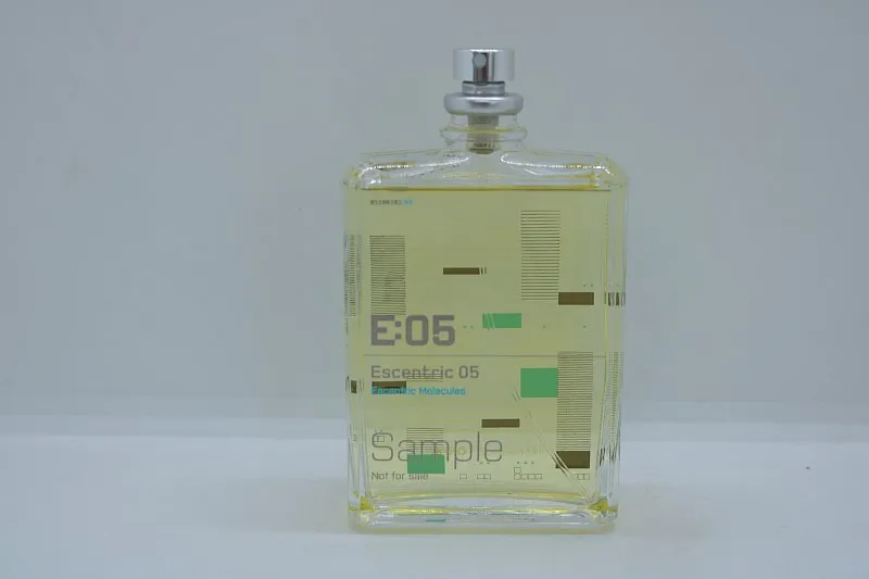 Escentric Molecules Escentric 05