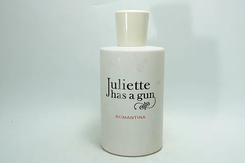 Juliette Has A Gun Romantina