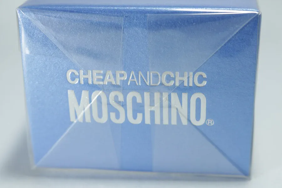 Moschino Cheap And Chic I Love Love