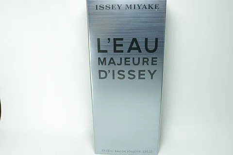 Issey Miyake L‘Eau Majeure D‘Issey