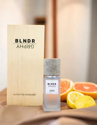 BLNDR GRPHY 01 Jasmin Martini