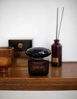 Versace Crystal Noir eau de parfum