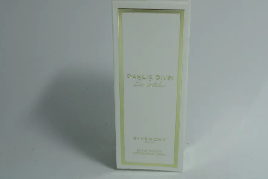 Givenchy Dahlia Divin Eau Initiale