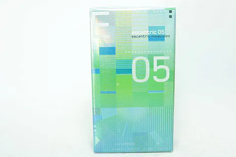 Escentric Molecules Escentric 05