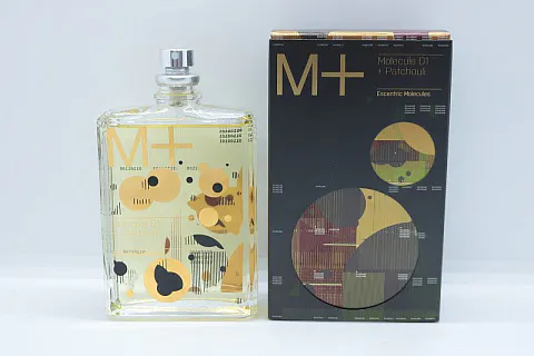 Escentric Molecules Molecule 01 + Patchouli