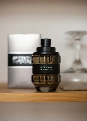 Viktor & Rolf Spicebomb