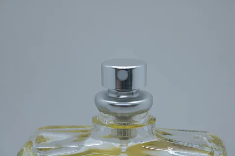 Escentric Molecules Molecule 01 + Patchouli