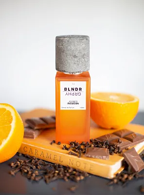 BLNDR GRPHY 04 Amber Negroni