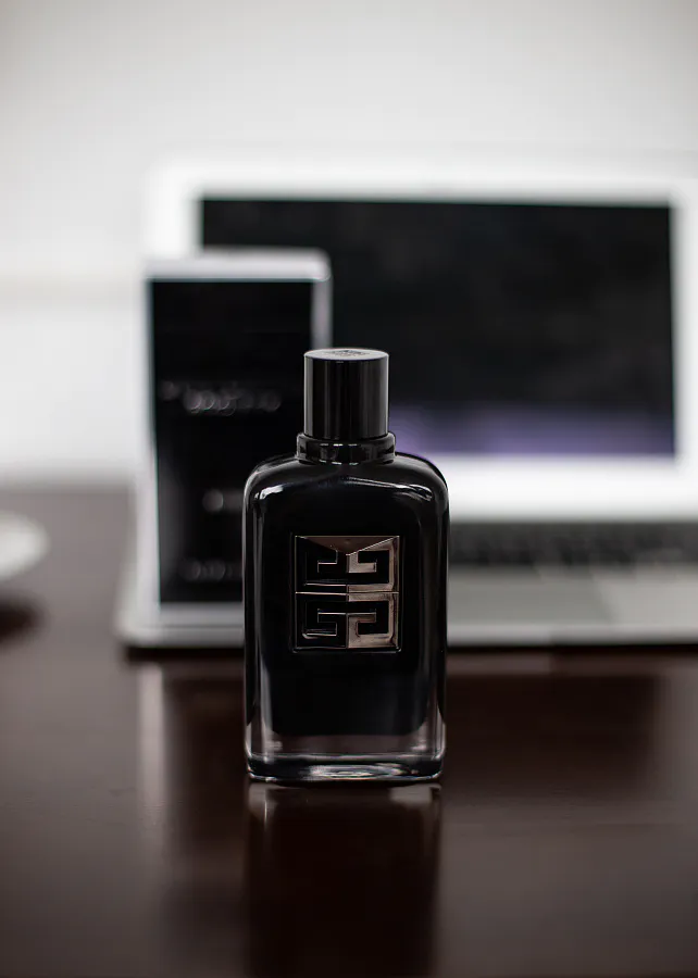Givenchy Gentleman Society Eau de Parfum Extreme