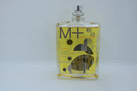 Escentric Molecules Molecule 01 + Mandarine