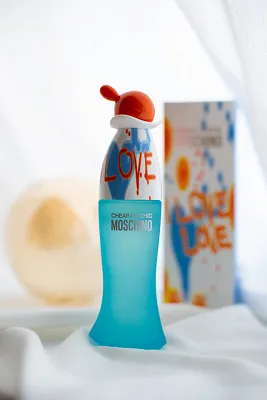 Moschino Cheap And Chic I Love Love