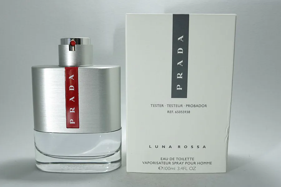 Prada Luna Rossa