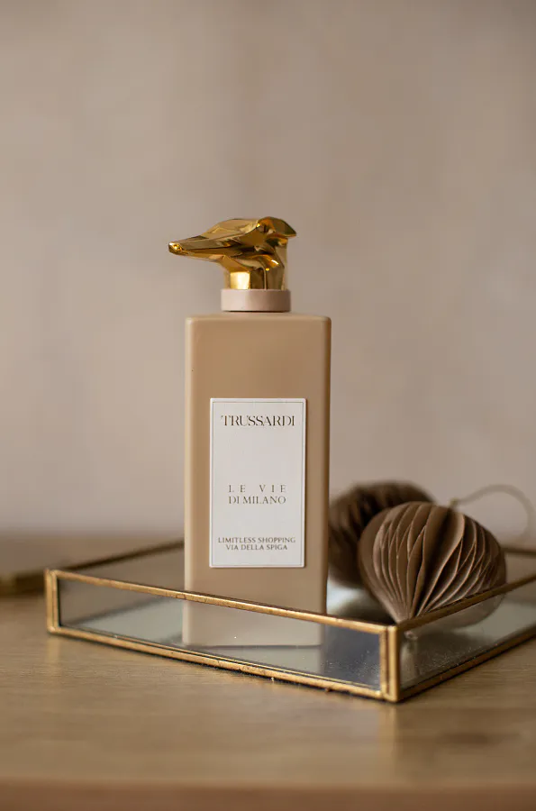 Trussardi Limitless Shopping Via della Spiga