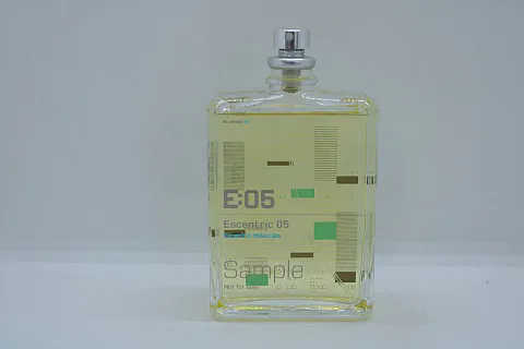 Escentric Molecules Escentric 05