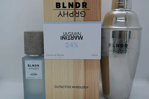 BLNDR GRPHY 01 Jasmin Martini