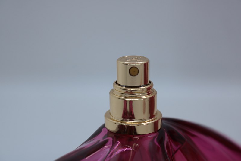 Carolina Herrera La Bomba