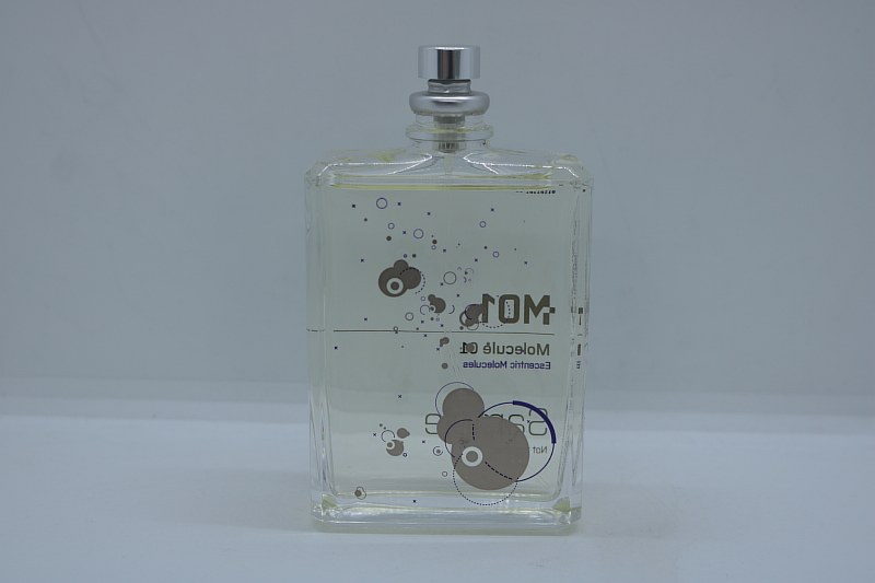 Escentric Molecules Molecule 01